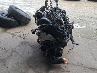 Motor 1.6 tdi 77 kW, CAYC, kompletní - 5