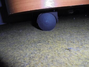 komoda prosklenná - 5