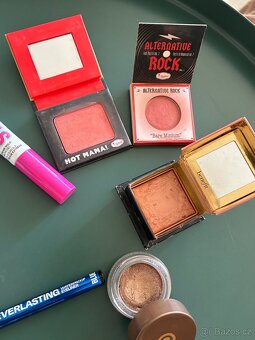 Sada dekorativni kosmetiky - 5