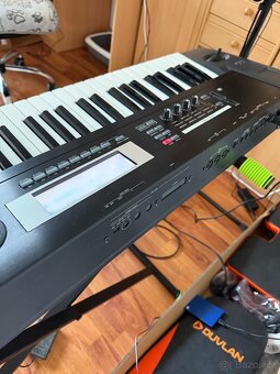 Korg TR76 - 5