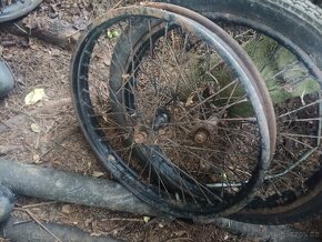 Prodám kola na motorku,sleva na 100kč - 5