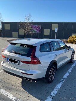 Volvo V60 Cross Country D4 140 kW 4x4 - 5