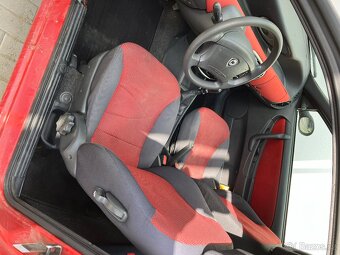Prodám Lancia Y (Ypsilon), objem 1,2, r.v. 2002 - 5
