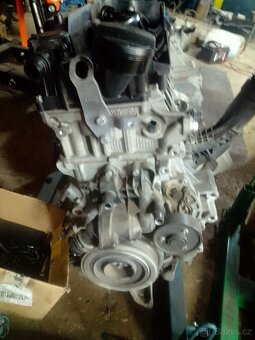 BMW motor 2.0d 140kw B47D20B na díly poškozený - 5