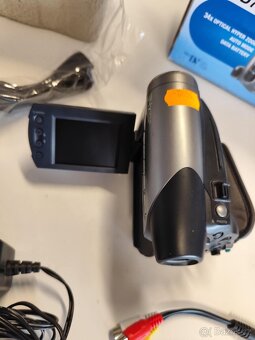Videokamera JVC GR-D740 nová - 5