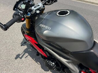 Triumph Speed Triple R - 5