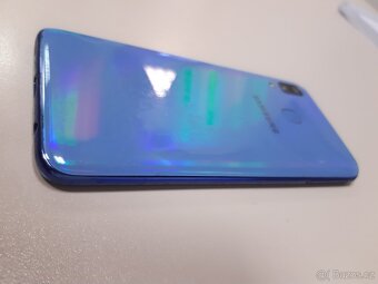 Samsung Galaxy A40 modrý 64GB - 5