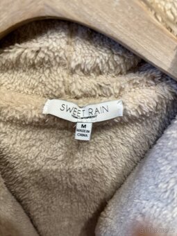 Kabátek s kožíškem velikost M dovoz USA - 5