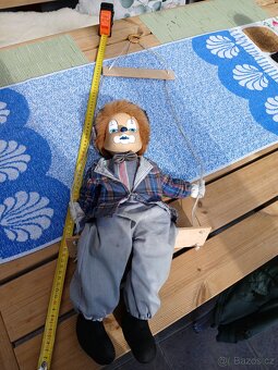 REZERVOVÁNO. Retro loutka-klaun na houpačce - 5