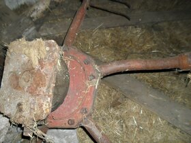 prodám náhradní díly na obraceč OZ-4 - 5