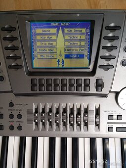 Casio- (KORG)PROF MZ 2000 - 5