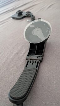 Bezdrátová autonabíječka ESR HaloLock - 5