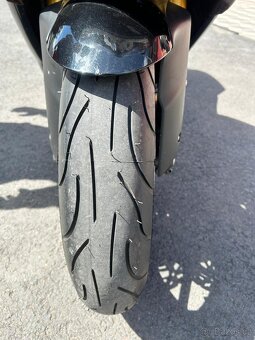 Kawasaki Ninja ZX 10 R - 5