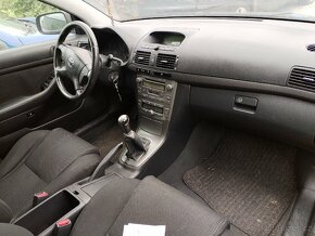 Prodám jen díly Toyota Avensis 2.0 - 5