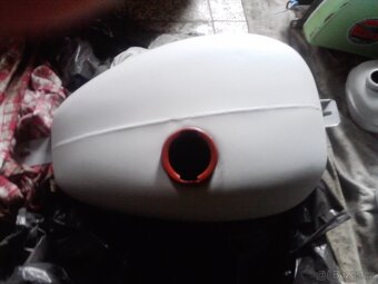 Palivová nádrž - renovace a kaučuk - 5