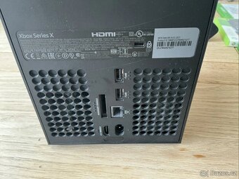 Prodám Microsoft Xbox Series X 1TB - 5