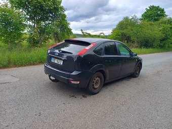 Ford Focus 1.6 74kw SUPER VÝBAVA - 5