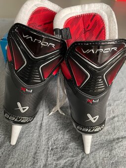 Brusle Bauer Vapor X4 Senior (S23), Vel. 42,5 (7,5), FIT 2 - 5