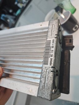 Různé zesilovače hudby BMW i Logic7 - 5