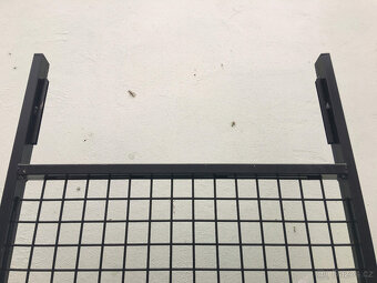 Prodejní stojan kovový - síť s háčky - 5