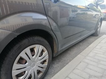 Toyota corrola verso 2,2D4D - 5
