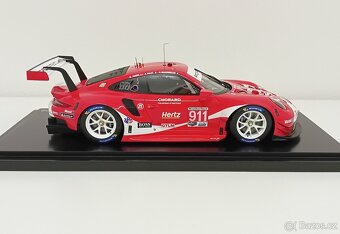 1:18 Spark Porsche 911 RSR Coca Cola Petit 2019 - 5
