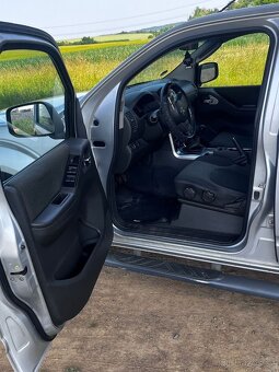Nissan Navara 2,5DCi King Cab XE 140kw - 5