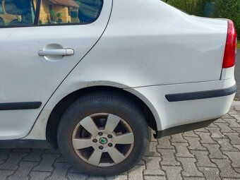 Škoda Octavia 1.6 FSi 85 Kw, Elegance - 5