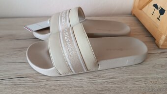 Dámské pantofle Tommy Hilfiger vel. 40 - 5