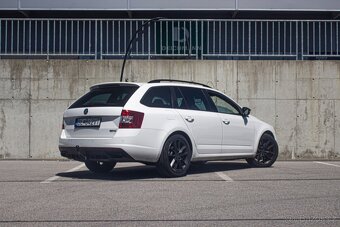 Škoda Octavia Combi 2.0 TDI DPF RS - 5