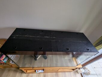 Prodám velké terárium 130 x 45 x 65 - 5