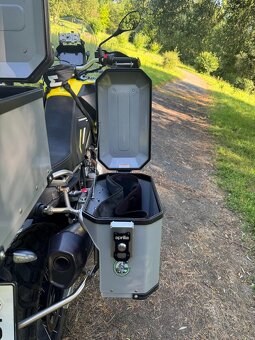 Originální kufry Aprilia Tuareg 660 vč. držáků - 5