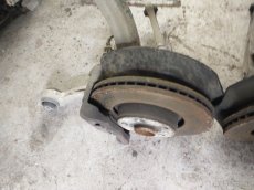 Přední těhlice s ramenama Audi A6 4F - 5