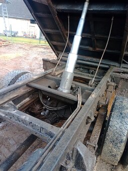 Sklápěč s hydraulickou rukou - 5