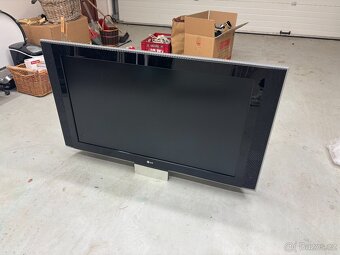 Televize LG 42" 106cm - 5