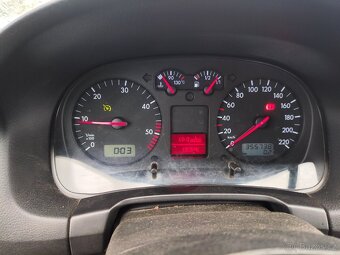 VW Bora 1.9 TDI 66kw - 5