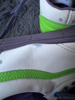 Limitovaná edice vans X Toy Story - 5