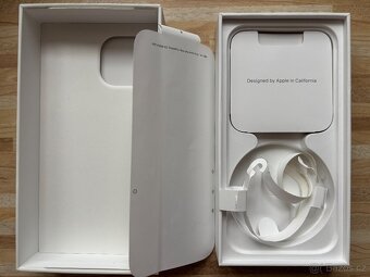 Prodám Apple iPhone 15 128 GB Black - 5