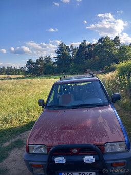 Prodám Nissan Terrano II 2.7 TD, 74 kW, r.v. 1996 – 7 míst - 5