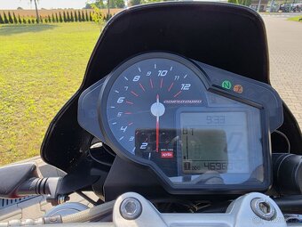 Aprilia Dorsoduro 750, 2010 - 5