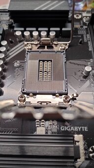 GIGABYTE B760 DS3H DDR5 - 5