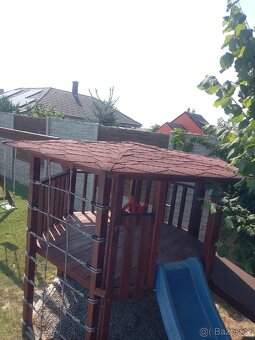 Dětské hřiště s houpačkami, klouzačkou atd - 5