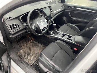 Renault Mégane 1,5dci 85kw rok 2023 - 5