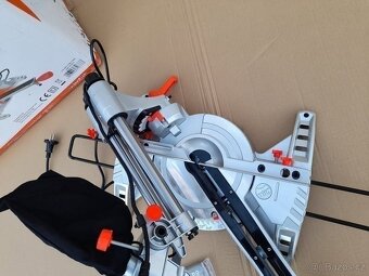 Radiální pokosová pila GO/ON Zeus 1500 W - 5