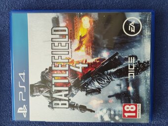 Prodám 4ks her na PS4 - 5