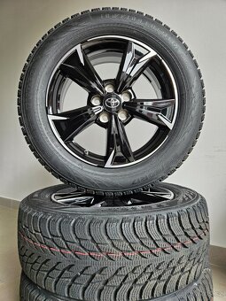 Orig. Toyota 5x114 _ Zimní 215/60/17 - Nové - - 5