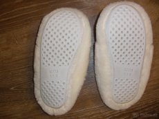 Gumové pantofle Minnie vel. 30/31, plyšové pantofle 32/33 - 5