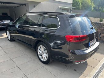 VW Passat B8 Variant 2.0TDI 110kW EVO DSG ACC Navi MATRIX - 5