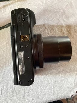 Sony Cybershot DSC-RX100 M3 - 5