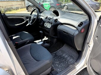 Toyota Yaris 1.3i 64kw AUTOMAT KLIMA - 5
